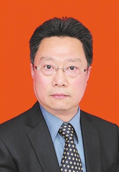 曾剑（四川省乐山市民政局党组书记、局长）