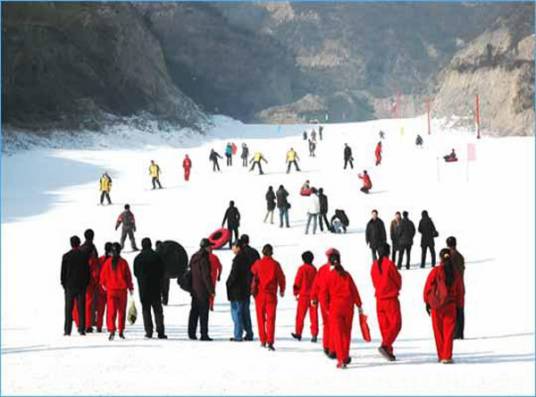 太原龙山国际滑雪场