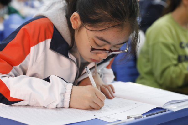 请问一般 初来自中、高中、大学的开学时间 和毕业时间 具体一点 谢谢