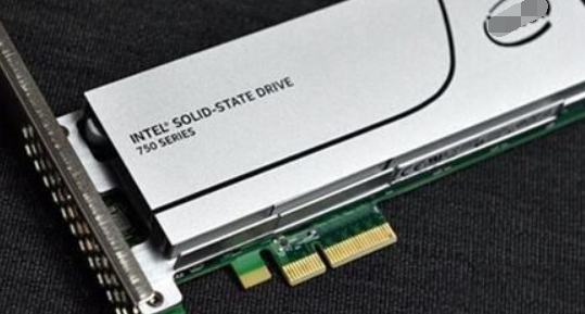 通俗易懂 SSD固态硬盘接口记特有哪几种类型的图解