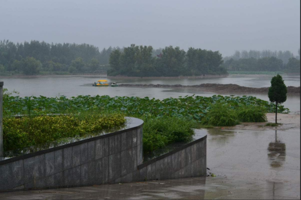 描写下雨景色的段落