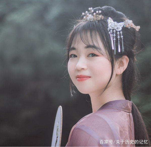 为什么古代人要用豆蔻形容年轻少女？